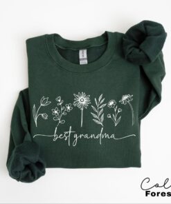 best grandma sweatshirt floral crewneck for new grandmas pregnancy announcement and mothers day gifts nvdau