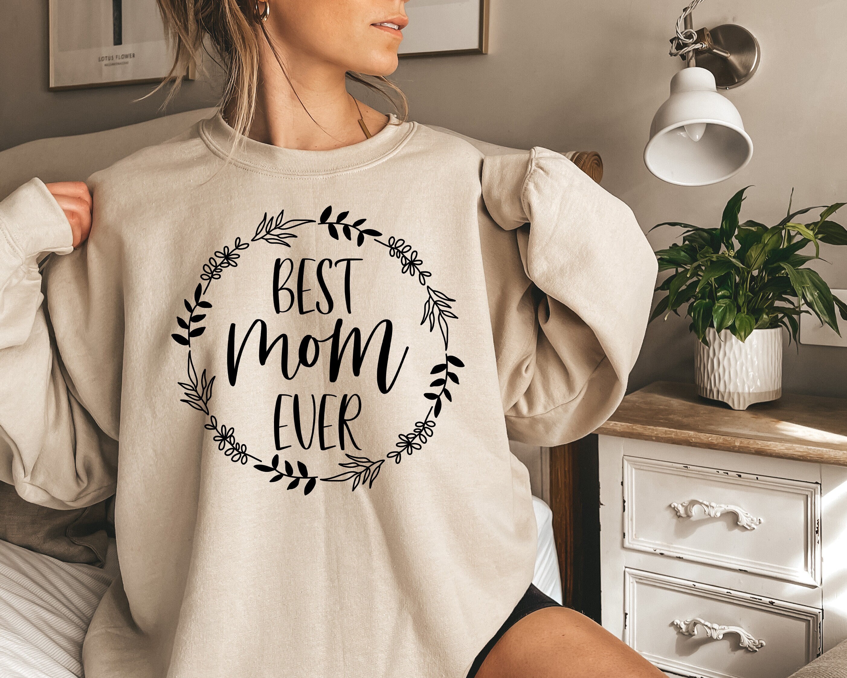 best mom ever shirt funny mom life tee for mothers day personalized gifts for her worlds best mom shirt ihbjb scaled