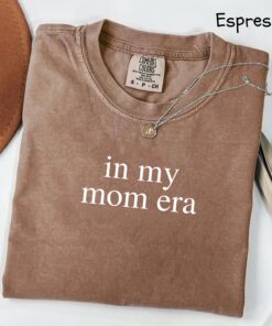 best mom shirt for mothers day vintage style in my mom era t shirt perfect gift for mom appreciation 7uvj5