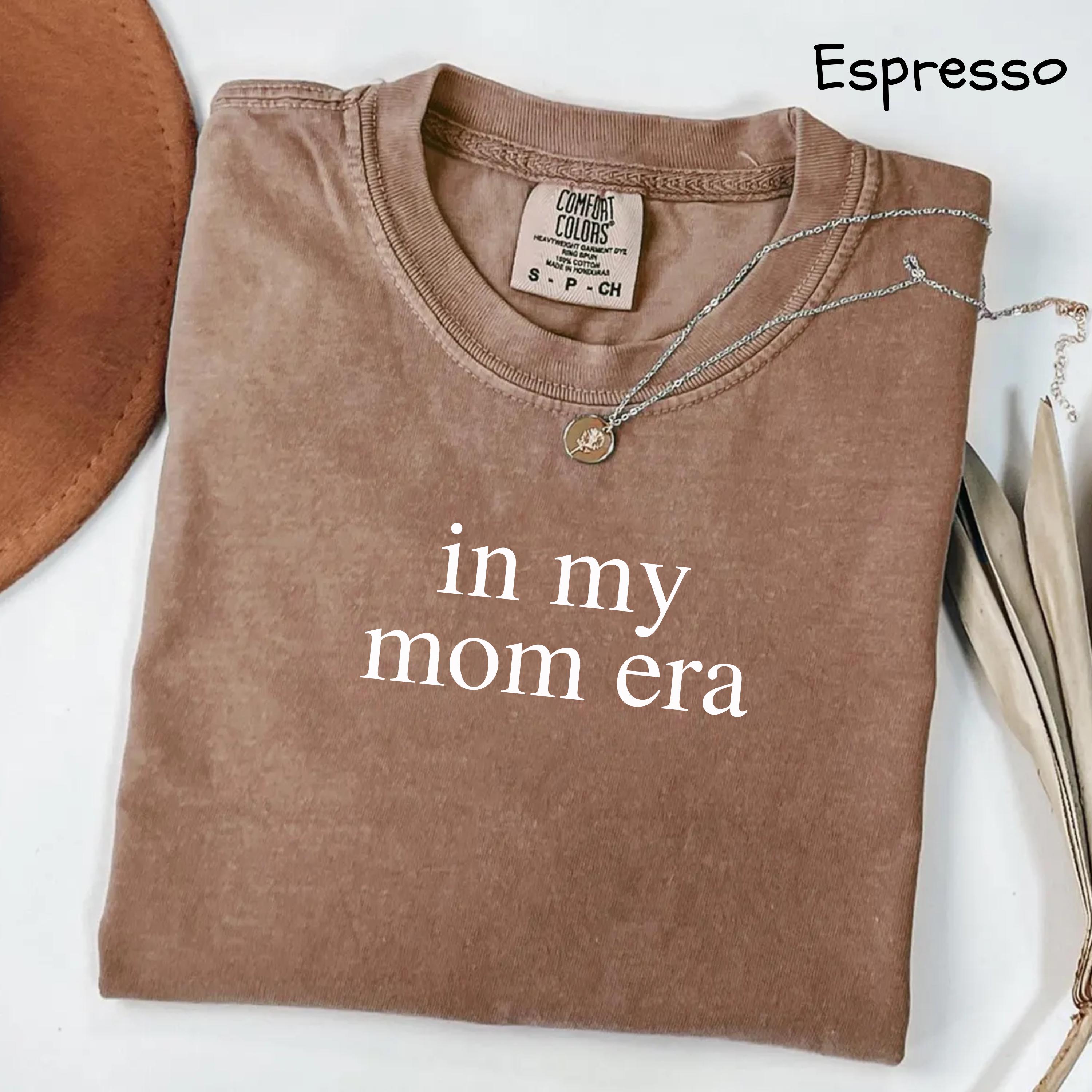 best mom shirt for mothers day vintage style in my mom era t shirt perfect gift for mom appreciation 7uvj5