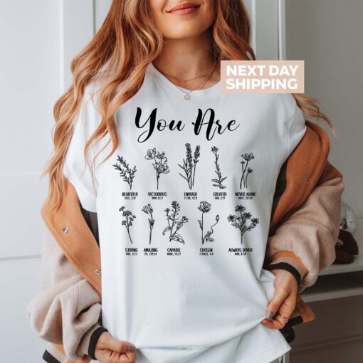 bible verse t shirt with wildflower design inspirational faith shirt for moms christian apparel and religious gifts yfj2c
