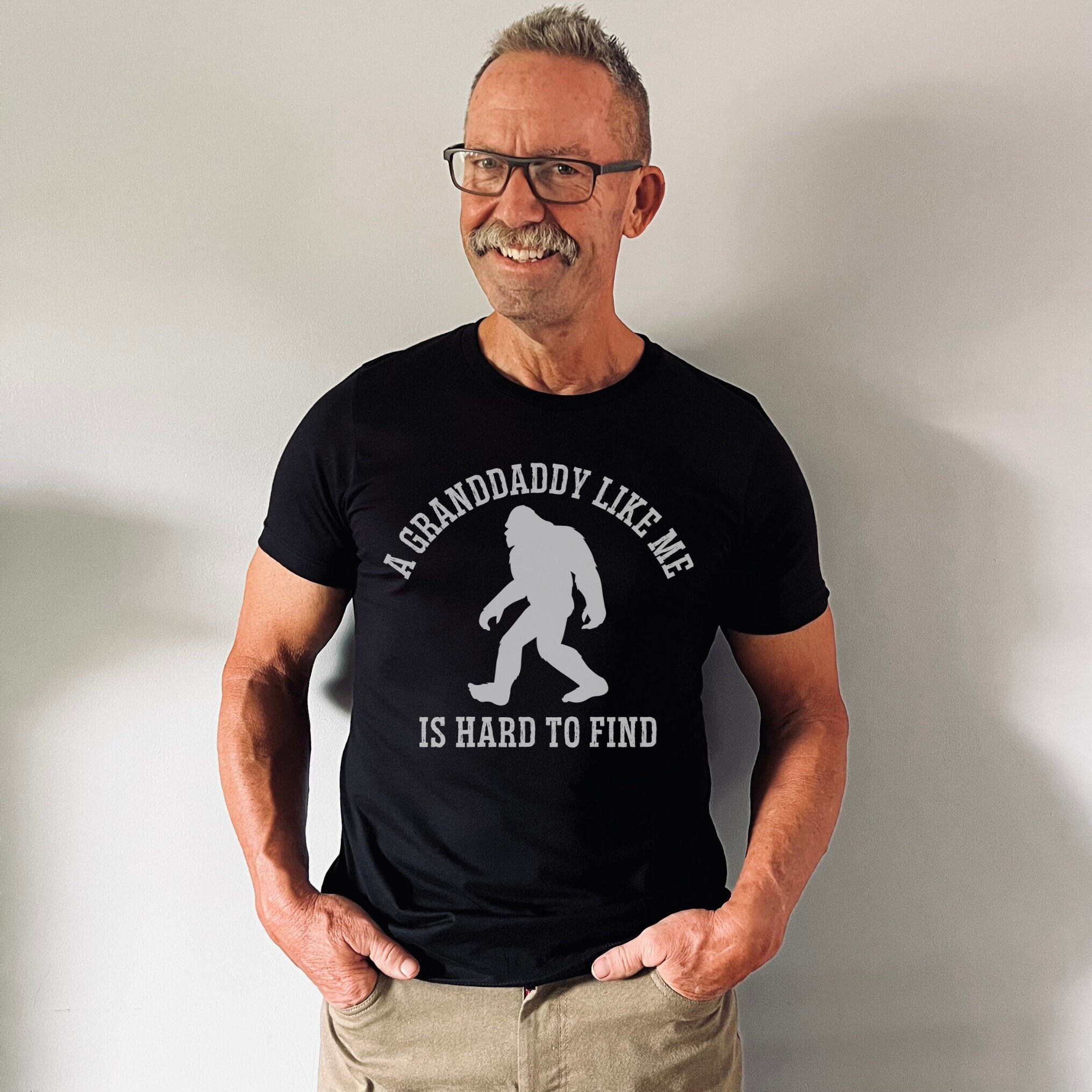 bigfoot grandpa shirt a granddaddy like me is hard to find sasquatch tee funny fathers day gift for granddad 2024 y9lik