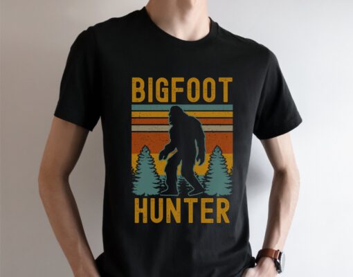 bigfoot hunter shirt funny sasquatch t shirt for hikers unisex bigfoot shirts unique fathers day gift 2023 f5muh