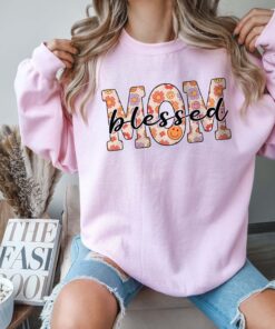 blessed mom sweatshirt for mothers day funny mom life sweater best mom gift groovy style for moms fkxfe