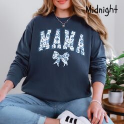 blue ribbon mama shirt cute mom shirt for mothers day gift chinoiserie bow design stylish mom life t shirt vbzp9 scaled