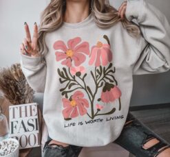 boho floral sweatshirt for moms retro wildflower crewneck nature tee botanical lover gift for mothers day iyeqa scaled
