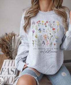 boho wildflowers floral graphic tee plant mom sweatshirt for nature lovers and gardening moms ivxq1 scaled