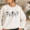 botanical flower sweatshirt for mom wildflower nature tee cute floral gift for girlfriend or mothers day zz2u7