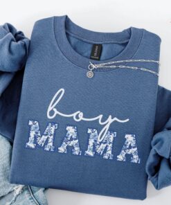 boy mama sweatshirt for new moms gender reveal pregnancy announcement crewneck baby shower shirt g1khv