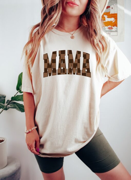 brown checkered mama t shirt cute trendy mother tee for mom life best mom ever shirt perfect for mothers day gifts h40np