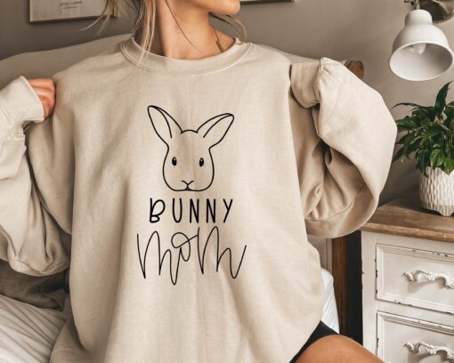 bunny mom sweatshirt for rabbit lovers cute animal sweatshirt unique gift for bunny moms and rabbit enthusiasts vbwtj