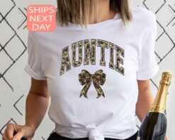 camo bow auntie shirt camouflage gigi shirt new aunt gift mothers day shirt funny aunt shirts for women hicxv