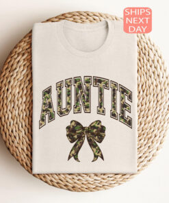 camo bow auntie shirt camouflage gigi shirt new aunt gift mothers day shirt funny aunt shirts for women nkmwo