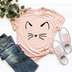 cat mom shirt with cute cat face design i love cats t shirt for animal lovers and cat owners jknnl