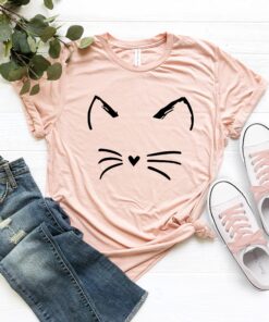 cat mom shirt with cute cat face design i love cats t shirt for animal lovers and cat owners jknnl