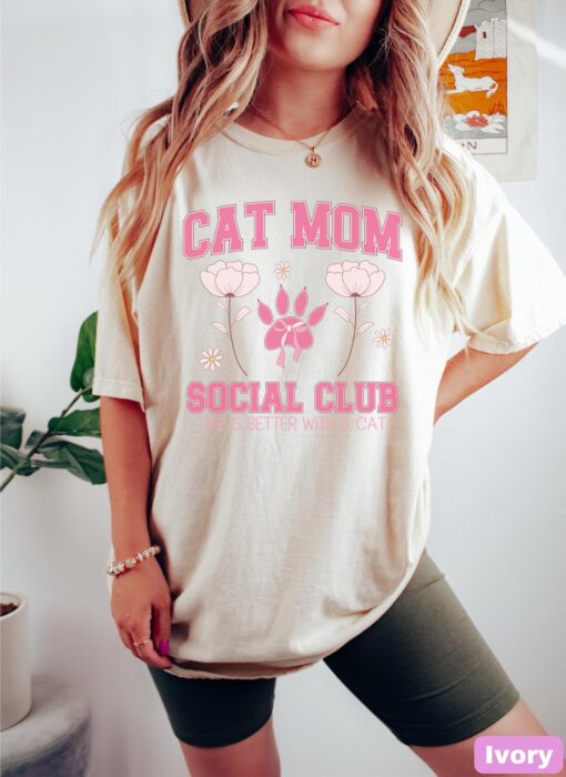 cat mom social club shirt for cat lovers funny cat mama t shirt mothers day gift cute cat mom vibes 8wvz8