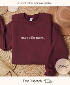 cavoodle mom sweatshirt cute dog mama crewneck minimalist design trendy mothers day gift for dog lovers lxla6