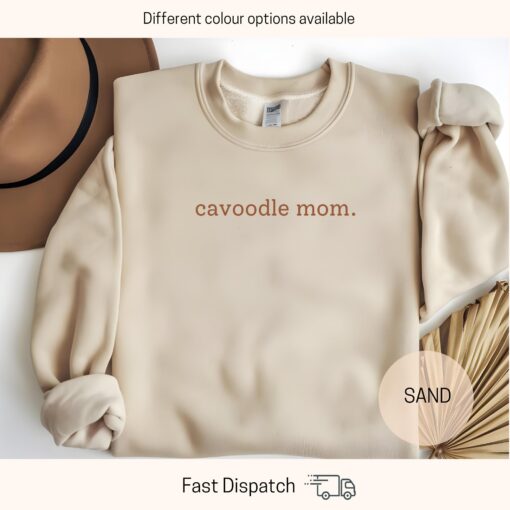 cavoodle mom sweatshirt cute dog mama crewneck minimalist design trendy mothers day gift for dog lovers