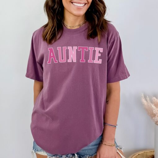 comfort colors auntie shirt for new aunts pregnancy announcement gift cute aunt shirt for pregnancy reveal q2uin scaled