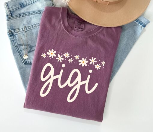 comfort colors gigi shirt for new grandma pregnancy reveal cute daisy t shirt unique gift for grandma christmas fkv0o