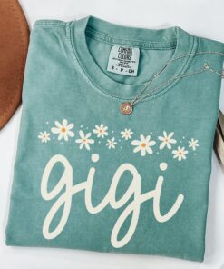 comfort colors gigi shirt for new grandma pregnancy reveal cute daisy t shirt unique gift for grandma christmas pecrc