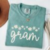 Comfort Colors Gram Shirt for New Grandma Pregnancy Reveal Daisy Design Unique Gift for Grandma Christmas Present