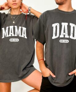 comfort colors mama and dad shirt for new parents pregnancy announcement mothers day gift mama to be dad to be 38w8y