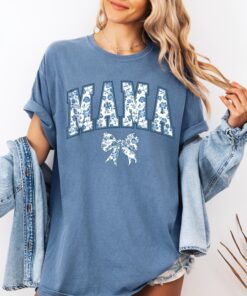 comfort colors mama shirt in blue ribbon cute mom shirt with bow design for mothers day gifts and girly aesthetic style uaomx