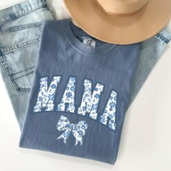 comfort colors mama shirt in blue ribbon cute mom shirt with bow design for mothers day gifts and girly aesthetic style wjb9b