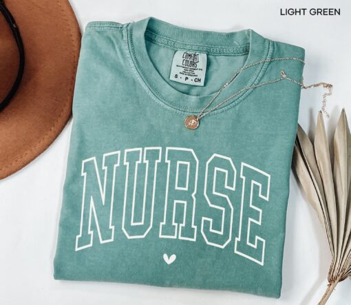 comfort colors nurse heart shirt for rn nursing students cute nursing school tee varsity style t shirt lpkr5