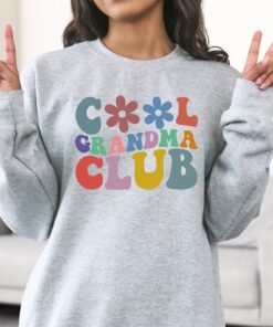 cool grandma club sweatshirt for winter fun best grandma sweater unique mothers day gift for cool grandmas hbfpe