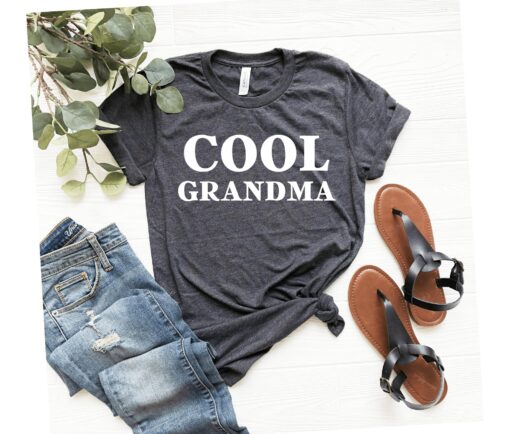 cool grandma shirt im not like a regular grandma funny t shirt unique gift for expecting grandmothers pregnancy announcement ri2su