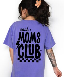 cool moms club graphic tee for women retro edgy mama shirt y2k style overstimulated checkered design h2rad