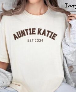 custom aunt shirt for pregnancy announcement personalized auntie name t shirt unique aunt reveal gift comfort colors dzza8