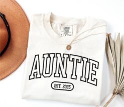 custom auntie shirt for mothers day birthday gift new aunt announcement gift best aunt shirts for aunt to be cdnmg