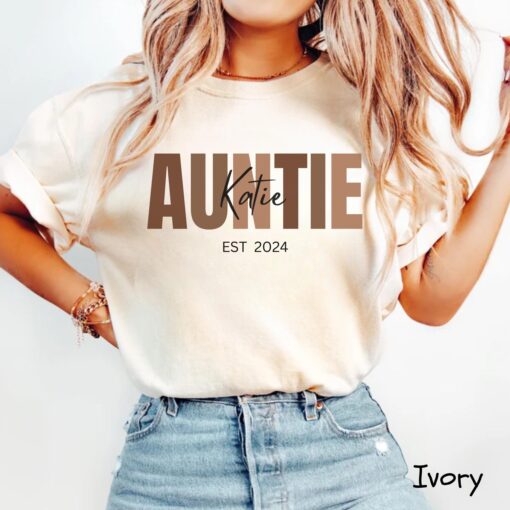custom auntie shirt for new aunts pregnancy announcement cool aunt club tee comfort colors auntie est t shirt z1d54 scaled
