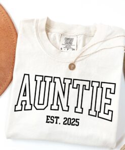 custom auntie shirt with year established cute aunt announcement gift for new aunts cool aunt club t shirt mtbgn