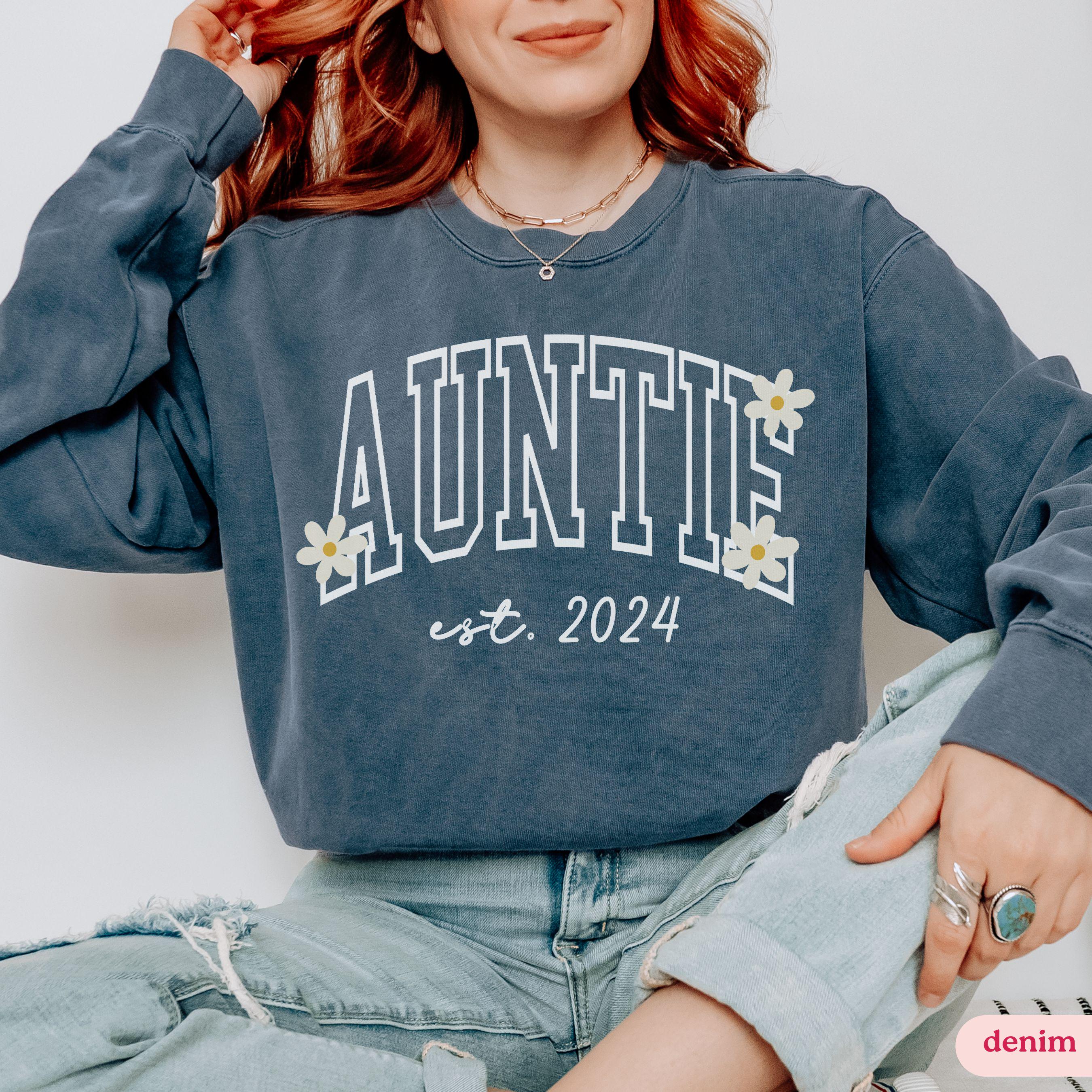 custom auntie sweatshirt future aunt pregnancy announcement crewneck pullover unique gift for new aunts 7tzi4 scaled