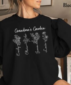 custom birth flower sweatshirt for grandma with nana design unique grandma garden shirt personalized gift idea tiajy