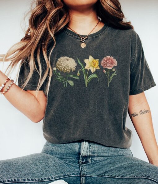 custom birth month flower shirt for mom personalized t shirt plant mom gift mothers day shirt cottage core style 0ulad