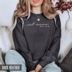 custom cat mama sweatshirt with heart design personalized hoodie for cat lovers mom of cats trendy fur mama apparel ghhqf