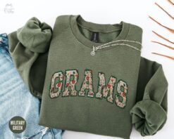 custom floral grams sweatshirt for grandma birthday gift mothers day crewneck unique grams sweater row6p