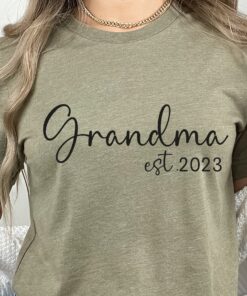 custom grandma est shirt for mothers day personalized nana shirt cute mom t shirt best gift for grandmother and mom vfekn