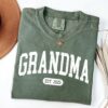 custom grandma est shirt for new nana gigi personalized mom gift mothers day shirt unique grandma announcement gift cmvsa