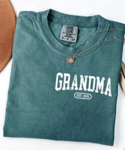 custom grandma est shirt personalized gift retro announcement new nana great grandma t shirt for mothers day pyno9