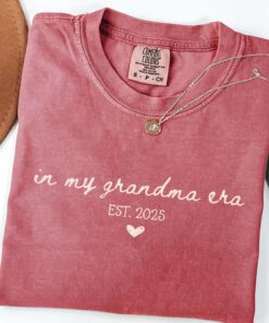 custom grandma est year shirt for first time grandmother funny mom life t shirt mothers day gift crewneck ldr4c