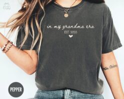 custom grandma est year shirt for first time grandmother funny mom life t shirt mothers day gift crewneck phieh