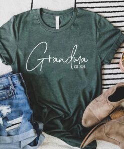 custom grandma established shirt for new grandma birthday and mothers day gifts minimalist design unique grandma tee mduvp