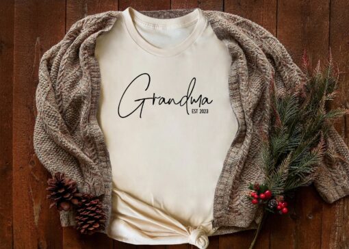 custom grandma shirt established year minimalist tee for new grandma birthday and mothers day gifts