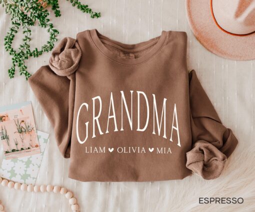 custom grandma sweatshirt with grandkids names personalized mothers day gift for nana mimi gigi best mom shirt qcekr